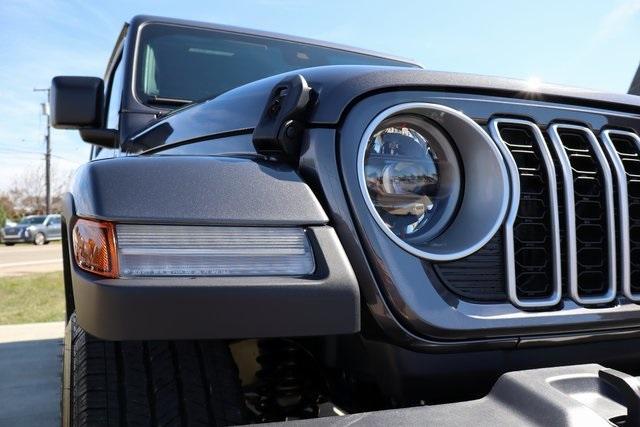 new 2025 Jeep Wrangler car, priced at $55,303