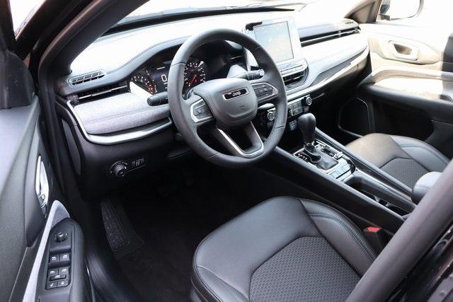 new 2025 Jeep Compass car, priced at $28,563