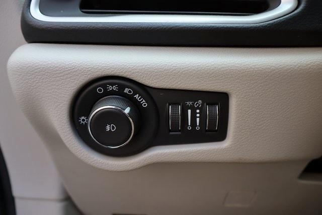 used 2018 Chrysler Pacifica car, priced at $14,900