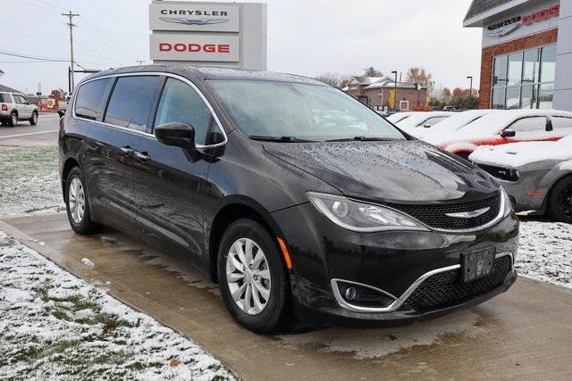 used 2018 Chrysler Pacifica car, priced at $14,900