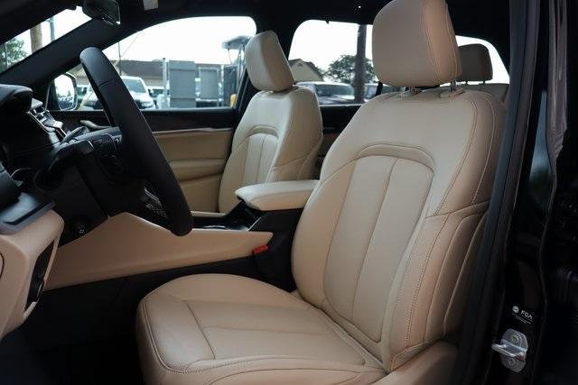 new 2025 Jeep Grand Cherokee car, priced at $49,723