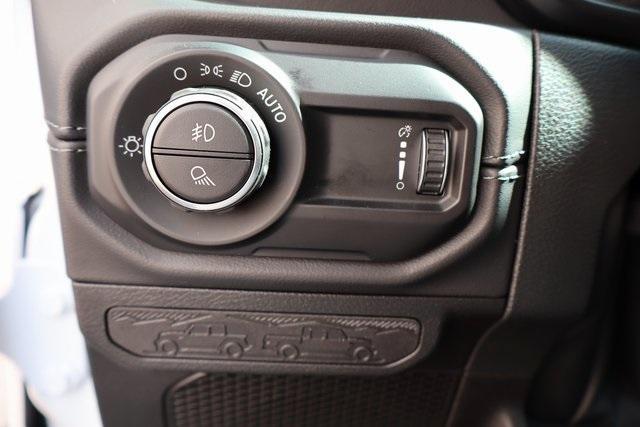 new 2025 Jeep Gladiator car, priced at $50,293