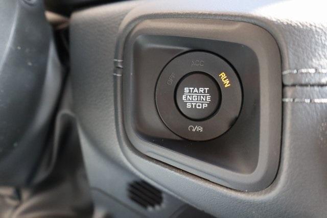 new 2025 Jeep Gladiator car, priced at $50,293