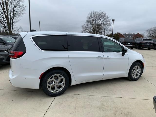 new 2024 Chrysler Pacifica car, priced at $46,151