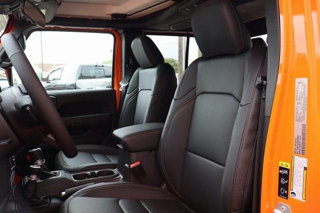 new 2025 Jeep Gladiator car, priced at $45,684