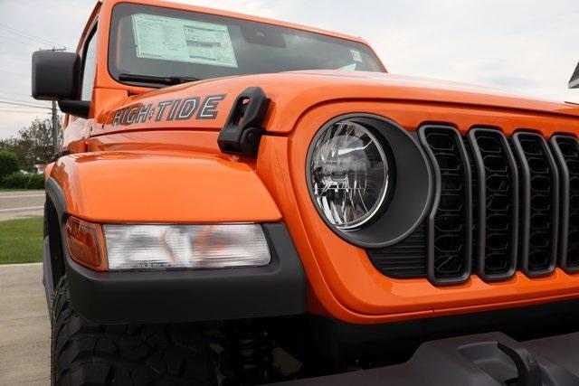 new 2025 Jeep Gladiator car, priced at $45,684