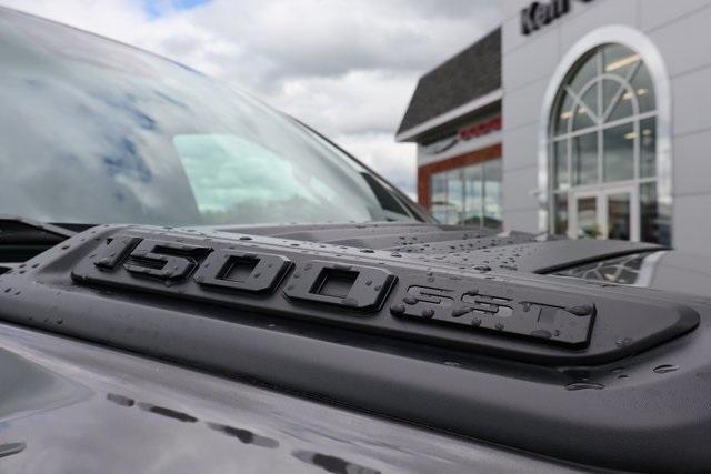 new 2025 Ram 1500 car, priced at $61,566