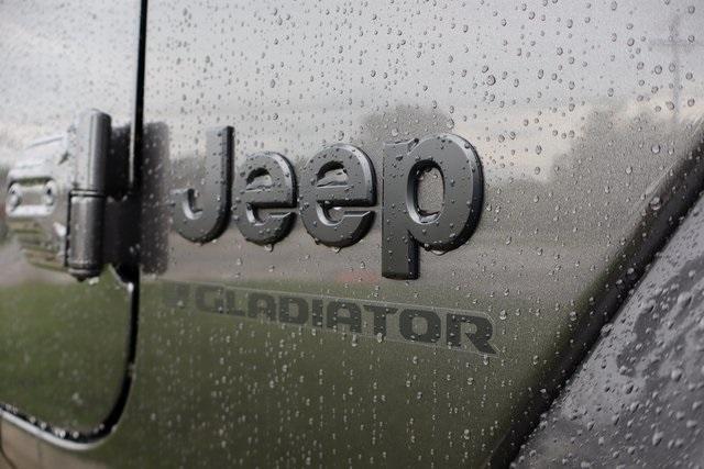 new 2025 Jeep Gladiator car, priced at $47,899