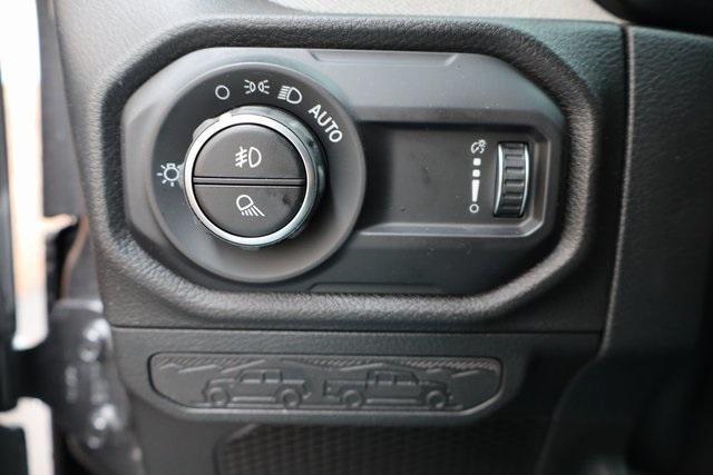 new 2025 Jeep Gladiator car, priced at $47,899