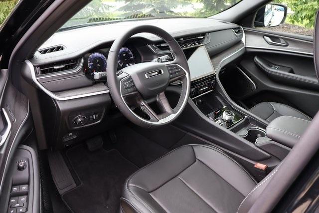 new 2025 Jeep Grand Cherokee car, priced at $52,620