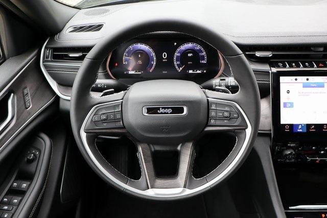 new 2025 Jeep Grand Cherokee car, priced at $52,620