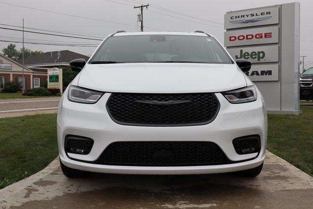 new 2026 Chrysler Pacifica car, priced at $52,088
