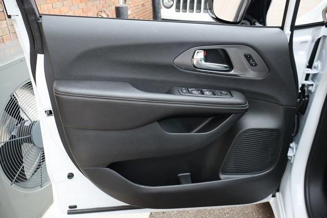 new 2026 Chrysler Pacifica car, priced at $49,759