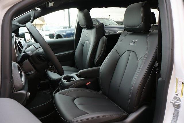 new 2026 Chrysler Pacifica car, priced at $49,759