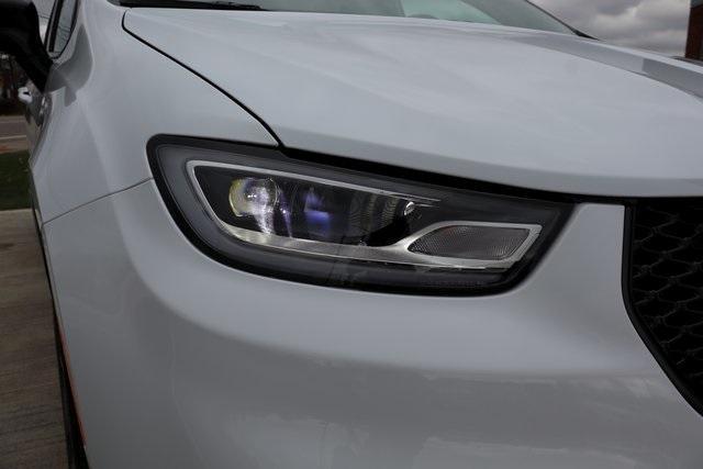 new 2026 Chrysler Pacifica car, priced at $49,759