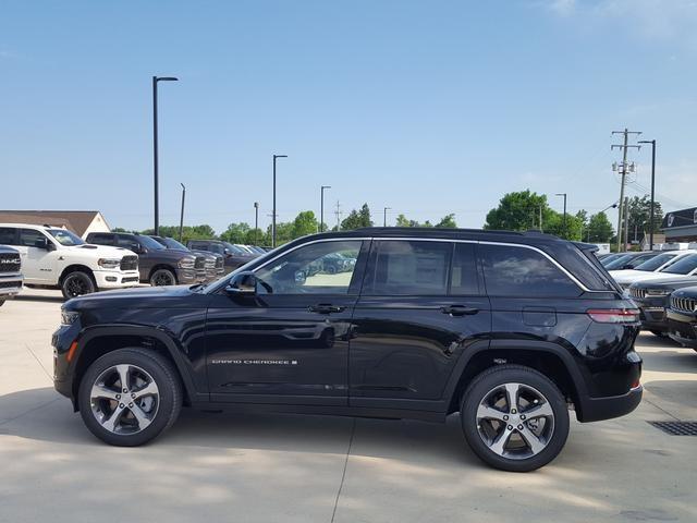 new 2024 Jeep Grand Cherokee car, priced at $47,062