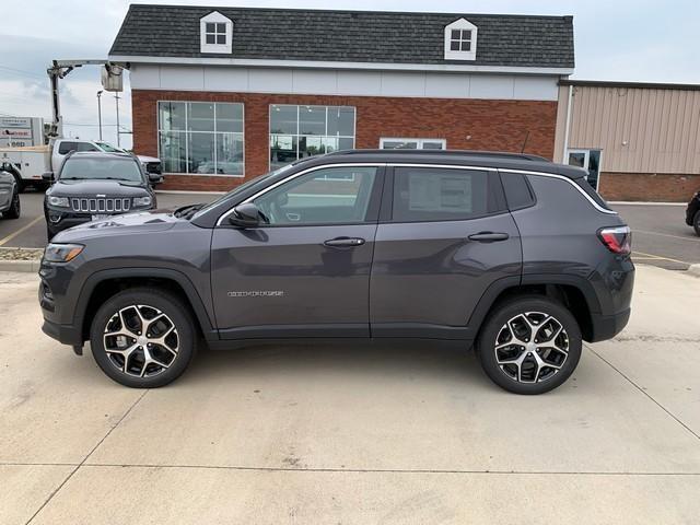 new 2024 Jeep Compass car, priced at $29,961