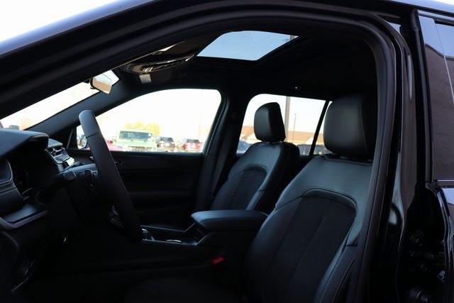 new 2025 Jeep Grand Cherokee car, priced at $43,730