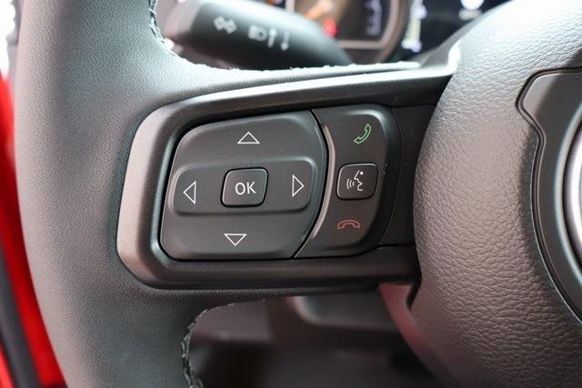 new 2025 Jeep Gladiator car, priced at $45,687