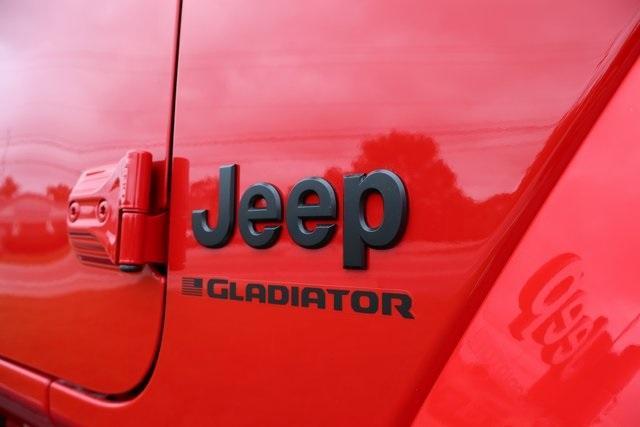 new 2025 Jeep Gladiator car, priced at $45,687