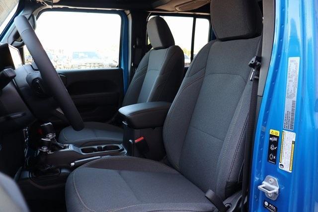 new 2025 Jeep Gladiator car, priced at $46,896