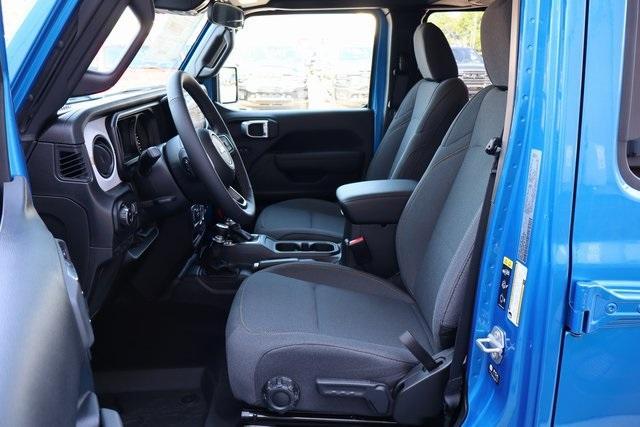 new 2025 Jeep Gladiator car, priced at $46,896