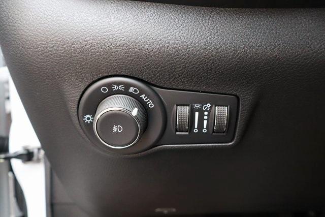 new 2025 Jeep Compass car, priced at $39,110