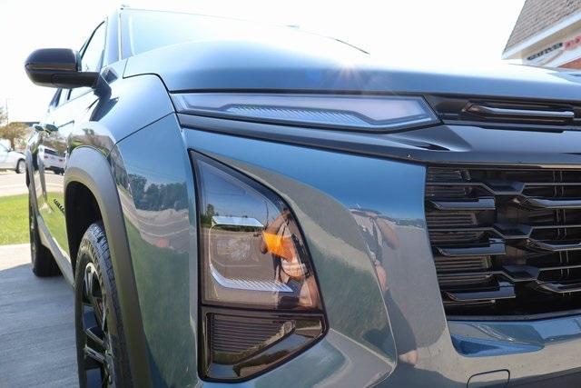 used 2025 Chevrolet Equinox car, priced at $33,900