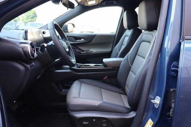 used 2025 Chevrolet Equinox car, priced at $33,900