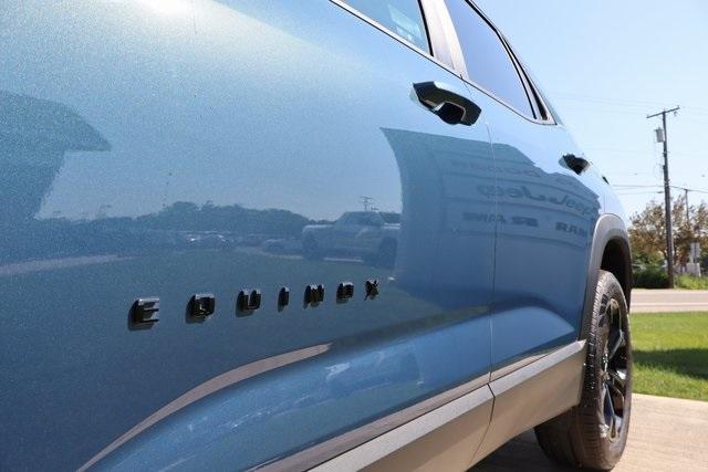 used 2025 Chevrolet Equinox car, priced at $33,900