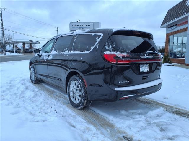 new 2025 Chrysler Pacifica car, priced at $41,831