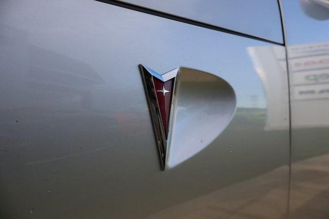 used 2007 Pontiac Solstice car, priced at $9,900