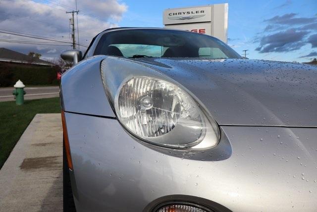 used 2007 Pontiac Solstice car, priced at $9,900