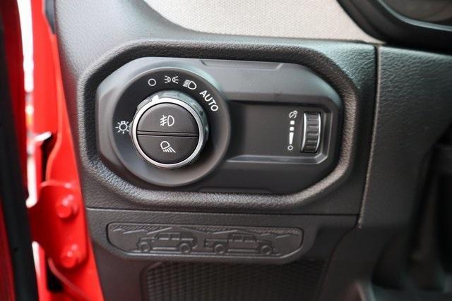 new 2025 Jeep Gladiator car, priced at $49,118