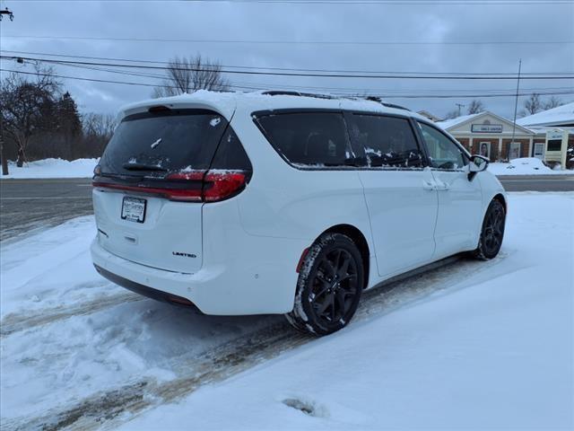 new 2024 Chrysler Pacifica car, priced at $43,585