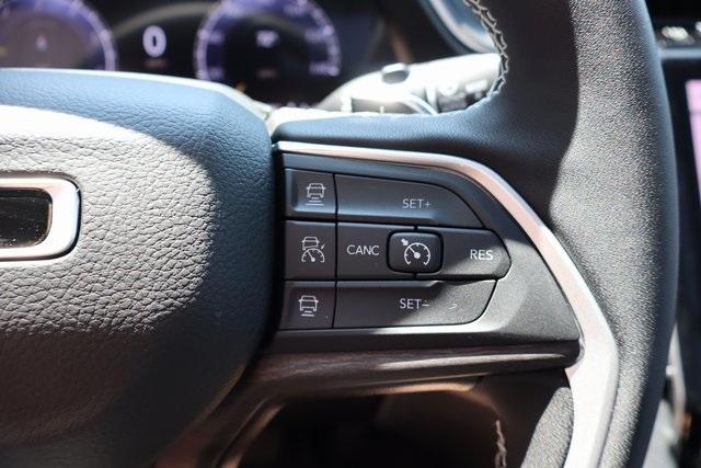 new 2025 Jeep Grand Cherokee car, priced at $50,570