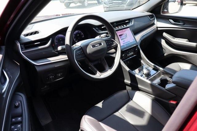 new 2025 Jeep Grand Cherokee car, priced at $50,570