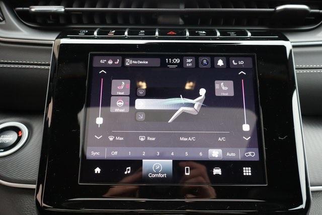 new 2025 Jeep Grand Cherokee car, priced at $43,730