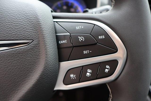new 2025 Chrysler Pacifica car, priced at $41,551