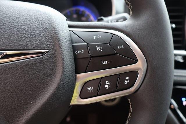new 2025 Chrysler Pacifica car, priced at $41,201