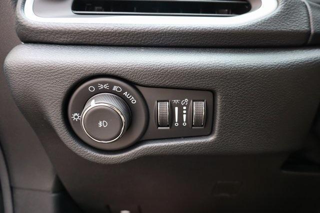 new 2025 Chrysler Pacifica car, priced at $41,201