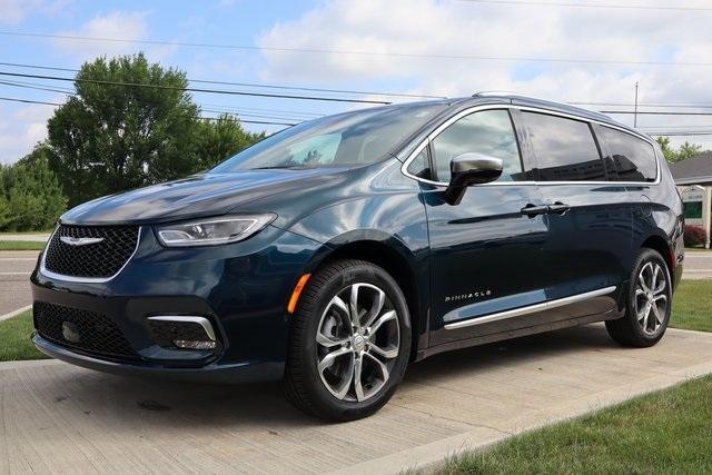 new 2025 Chrysler Pacifica car, priced at $56,372