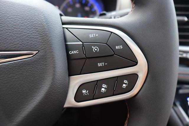 new 2025 Chrysler Pacifica car, priced at $56,372