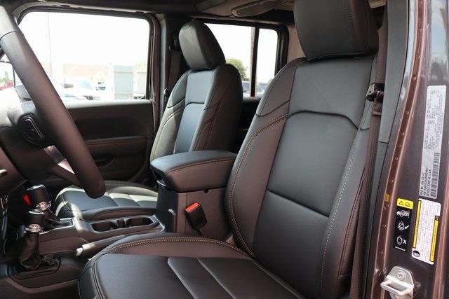 new 2025 Jeep Wrangler car, priced at $58,215