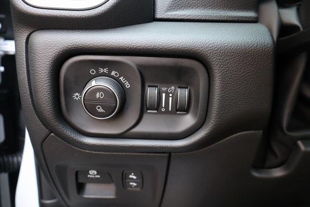 new 2025 Ram 1500 car, priced at $46,973