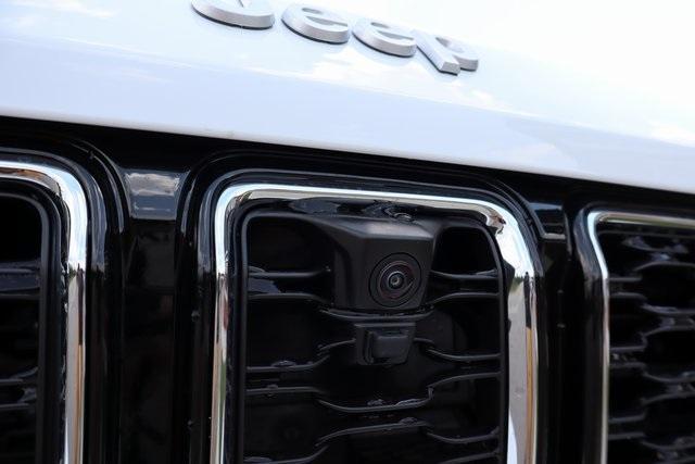 new 2025 Jeep Grand Cherokee car, priced at $50,064