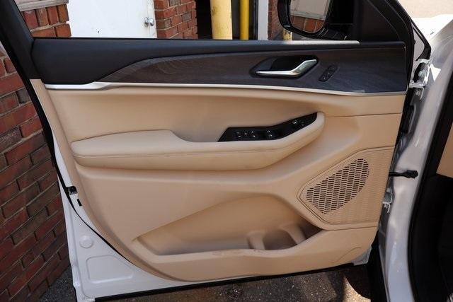 new 2025 Jeep Grand Cherokee car, priced at $50,064