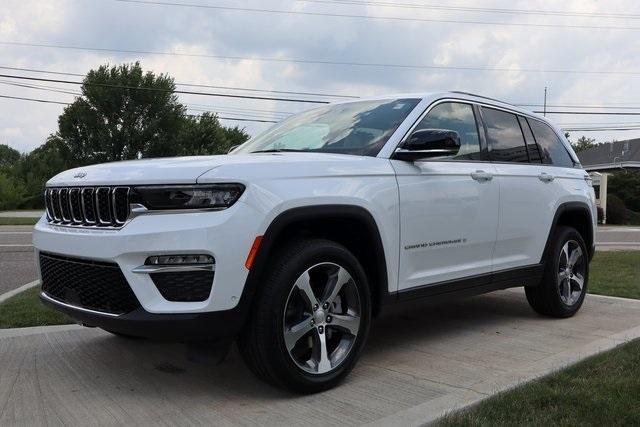 new 2025 Jeep Grand Cherokee car, priced at $50,064