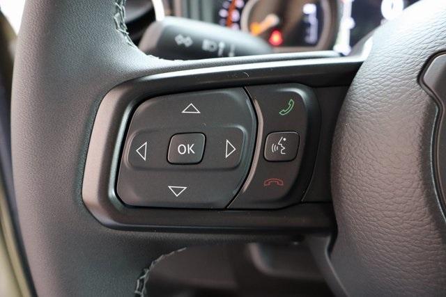 new 2025 Jeep Gladiator car, priced at $45,687