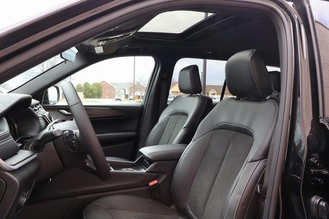new 2025 Jeep Grand Cherokee car, priced at $43,472